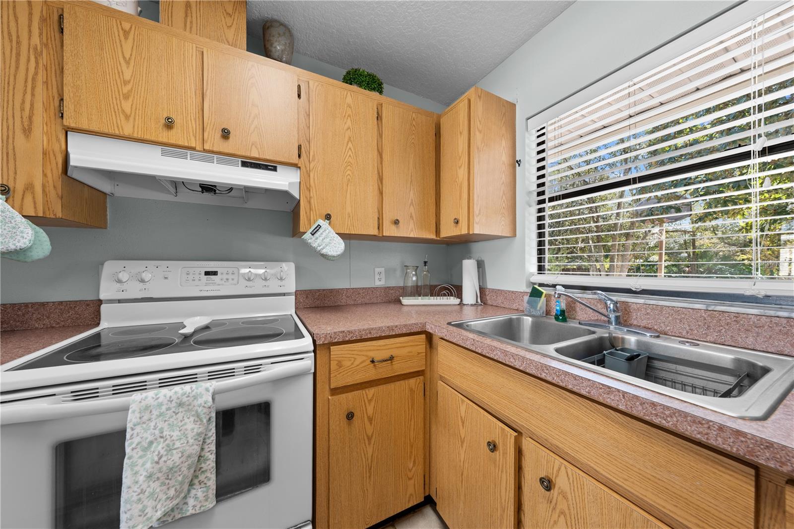 Image 21 of 73 For 3575 Kaiser Avenue