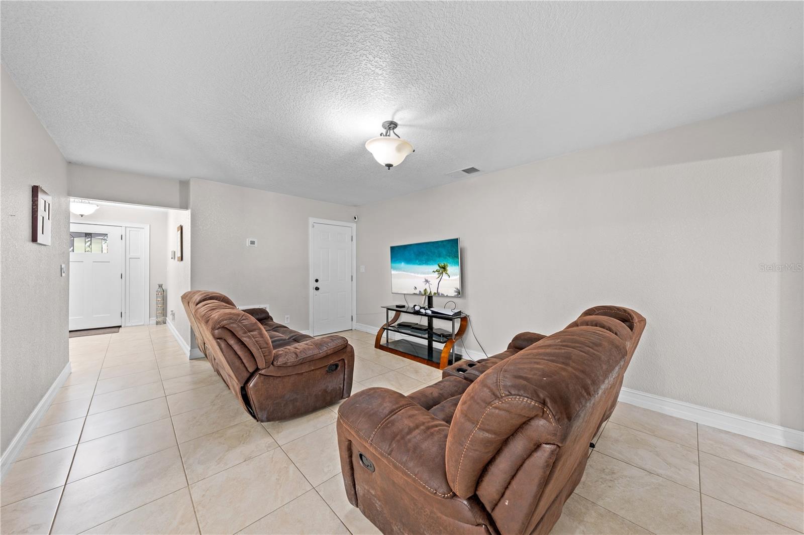 Image 30 of 73 For 3575 Kaiser Avenue