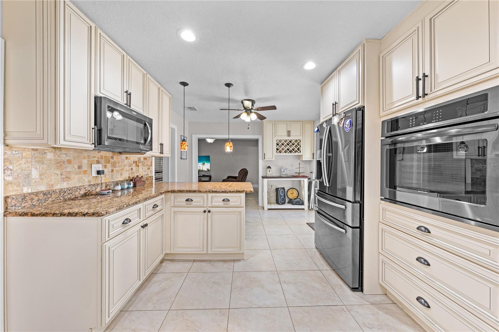 Image 5 of 73 For 3575 Kaiser Avenue