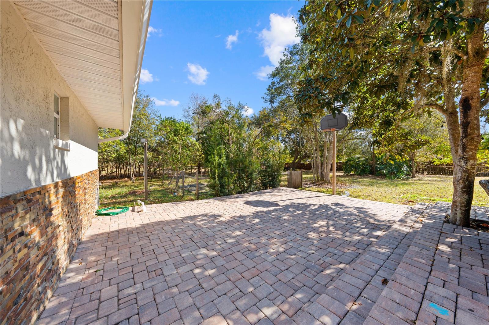 Image 55 of 73 For 3575 Kaiser Avenue