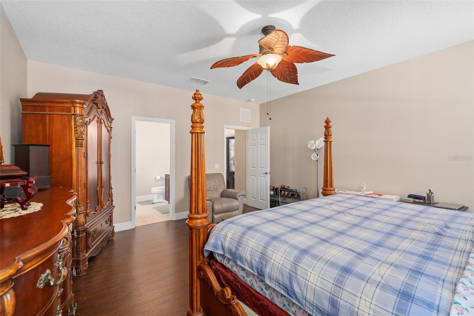 Image 19 of 57 For 10310 Chorlton Circle