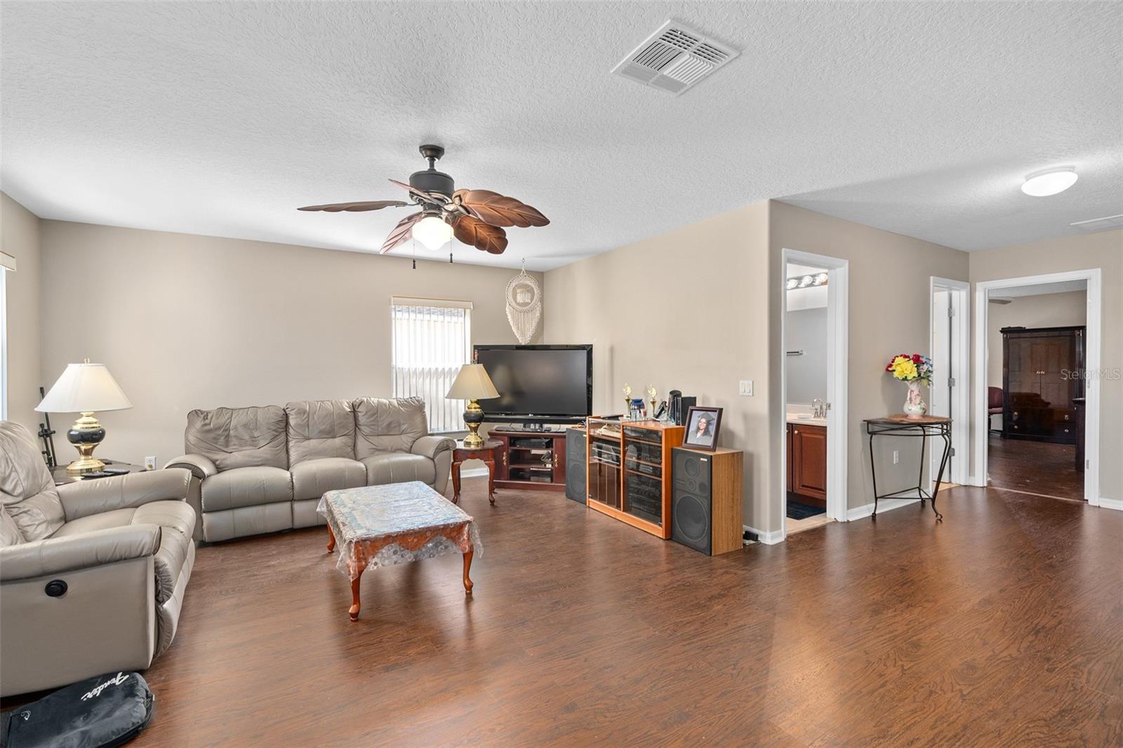 Image 25 of 57 For 10310 Chorlton Circle