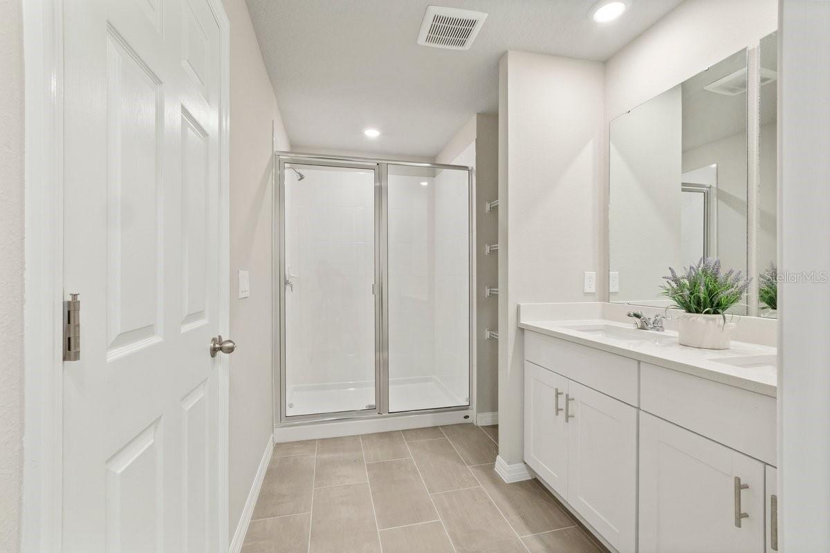 Image 14 of 27 For 726 Legacy Drive