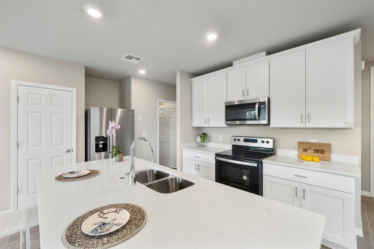 Image 4 of 27 For 726 Legacy Drive