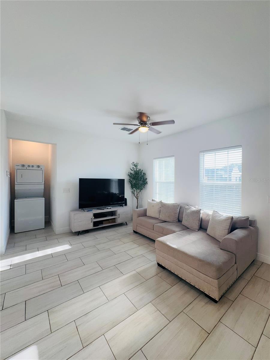 Image 14 of 48 For 232 Genoa Ct