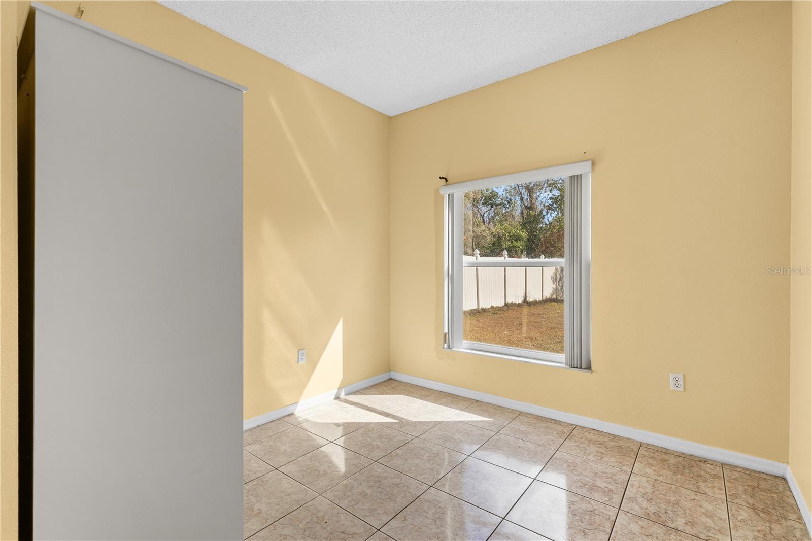 Image 20 of 39 For 4516 Ficus Tree Road