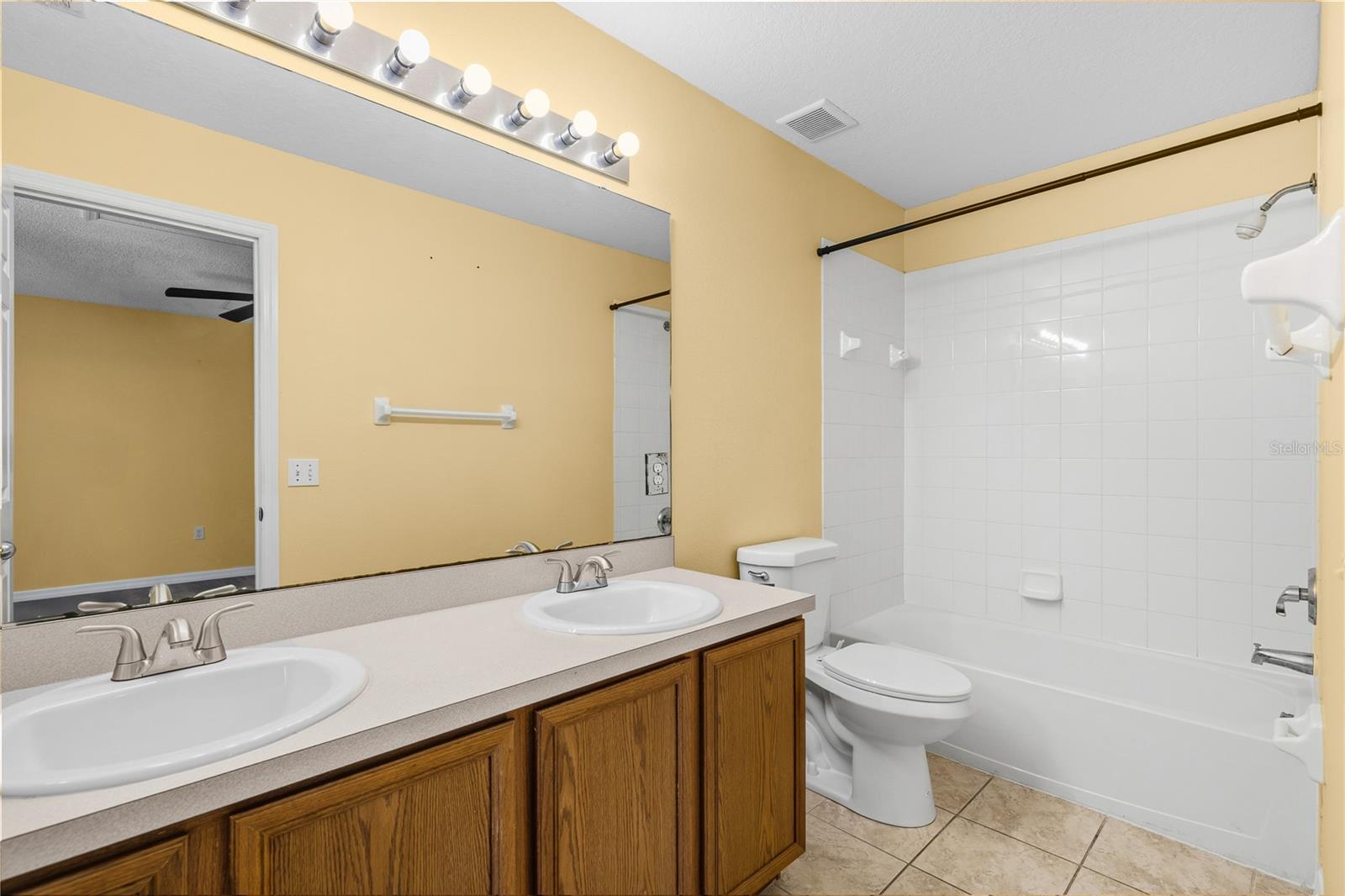 Image 24 of 39 For 4516 Ficus Tree Road