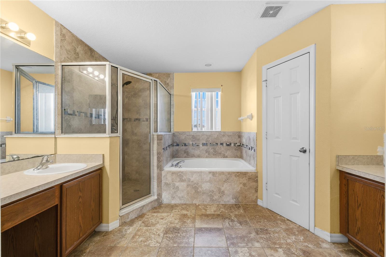 Image 31 of 39 For 4516 Ficus Tree Road