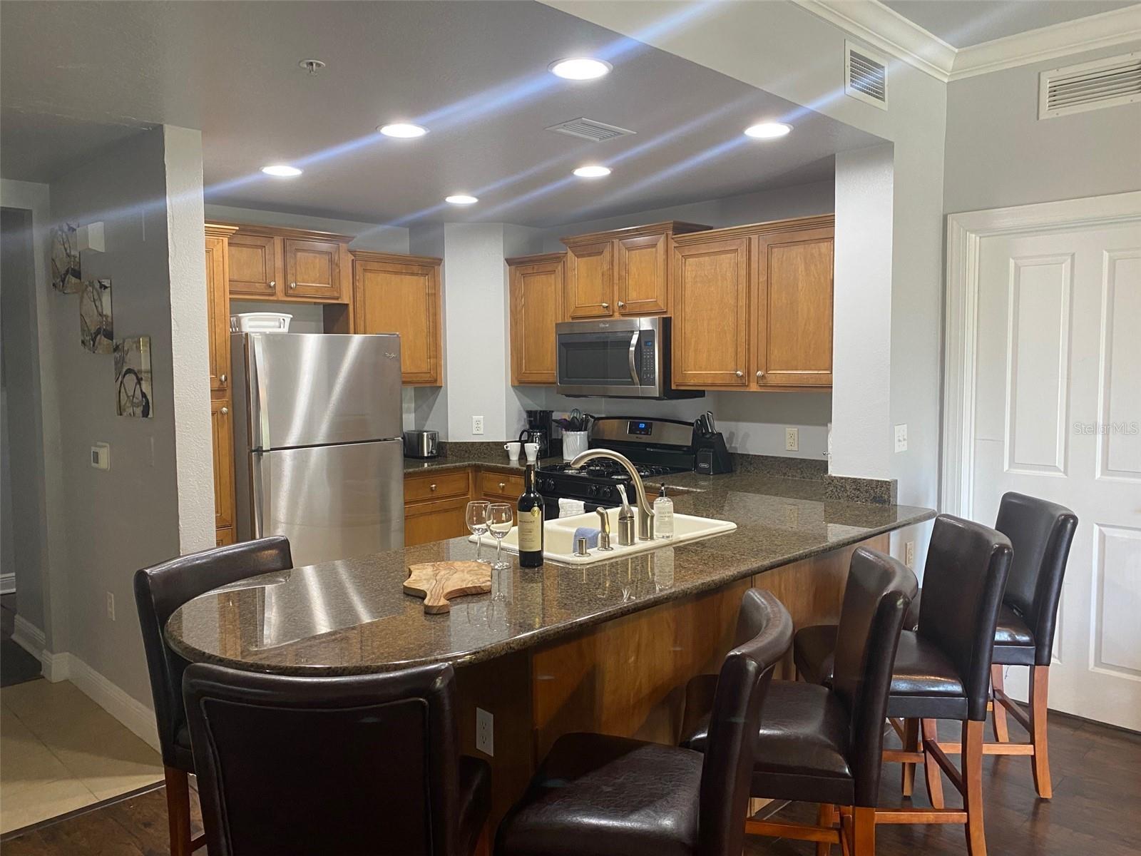 Image 5 of 16 For 1598 Heritage Crossing Court 201