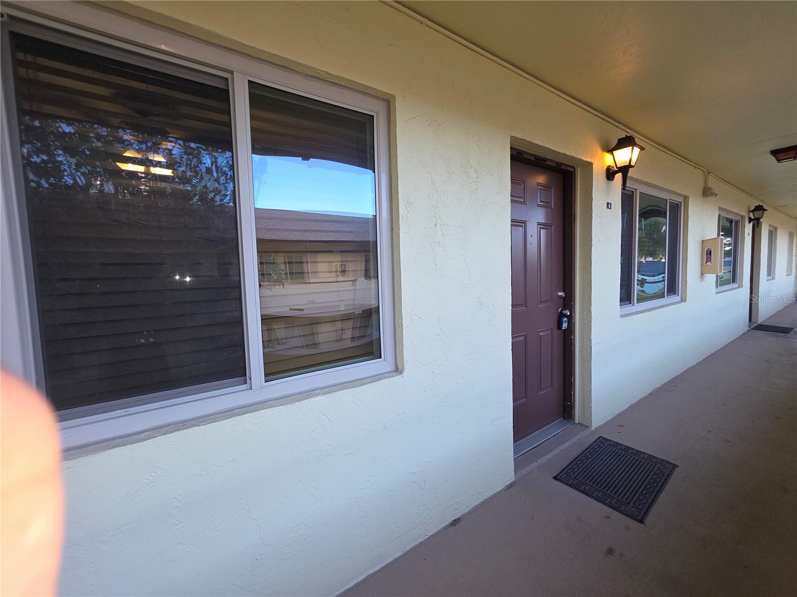 Image 2 of 41 For 400 Oakridge Boulevard 60