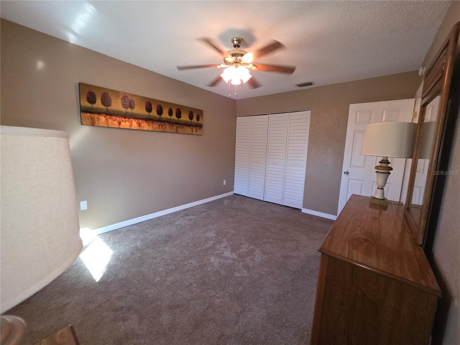 Image 20 of 41 For 400 Oakridge Boulevard 60