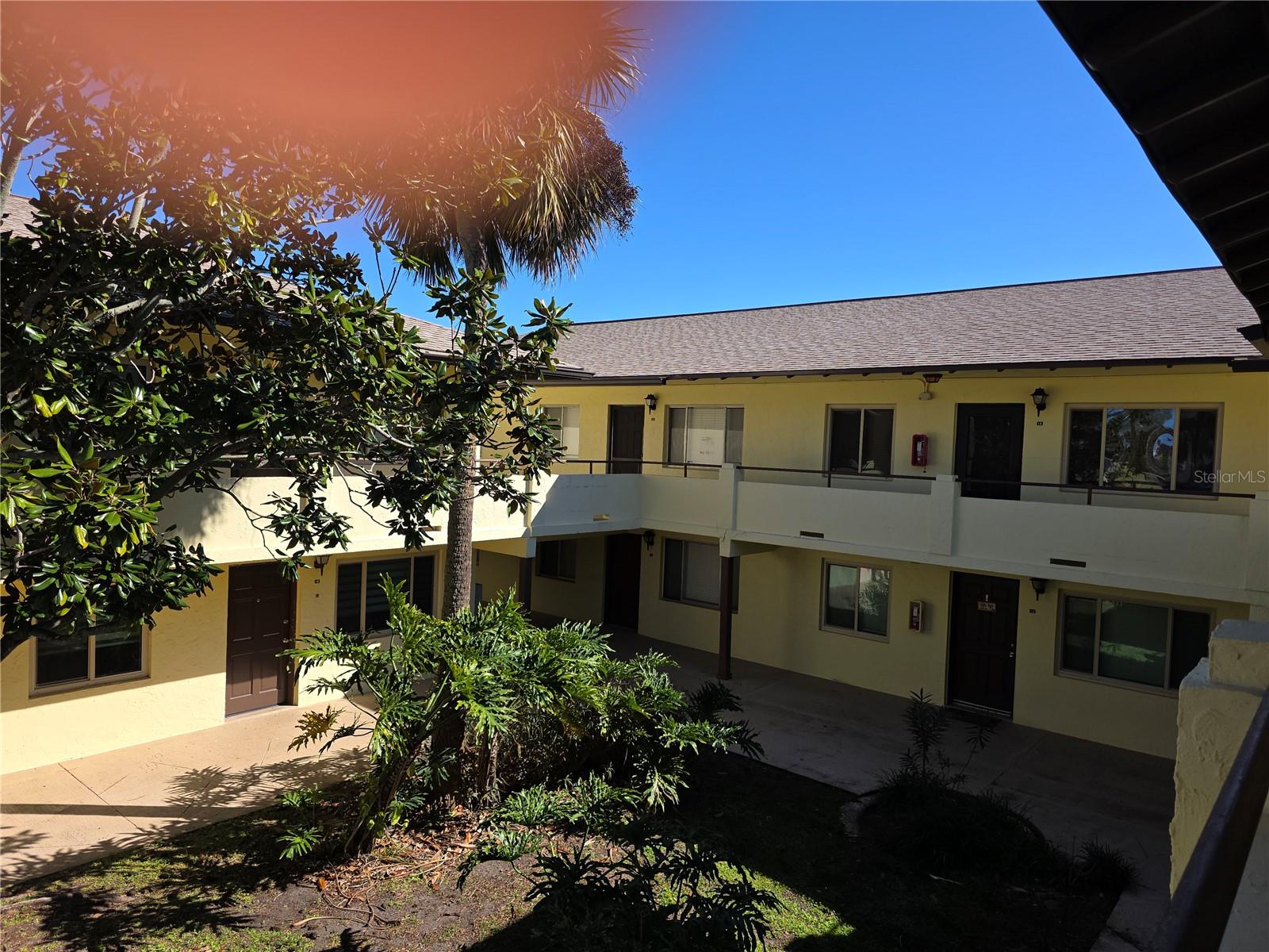 Image 33 of 41 For 400 Oakridge Boulevard 60