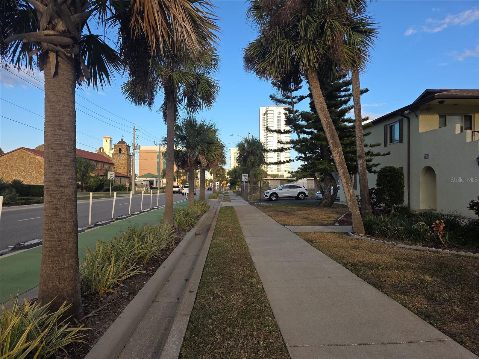 Image 39 of 41 For 400 Oakridge Boulevard 60