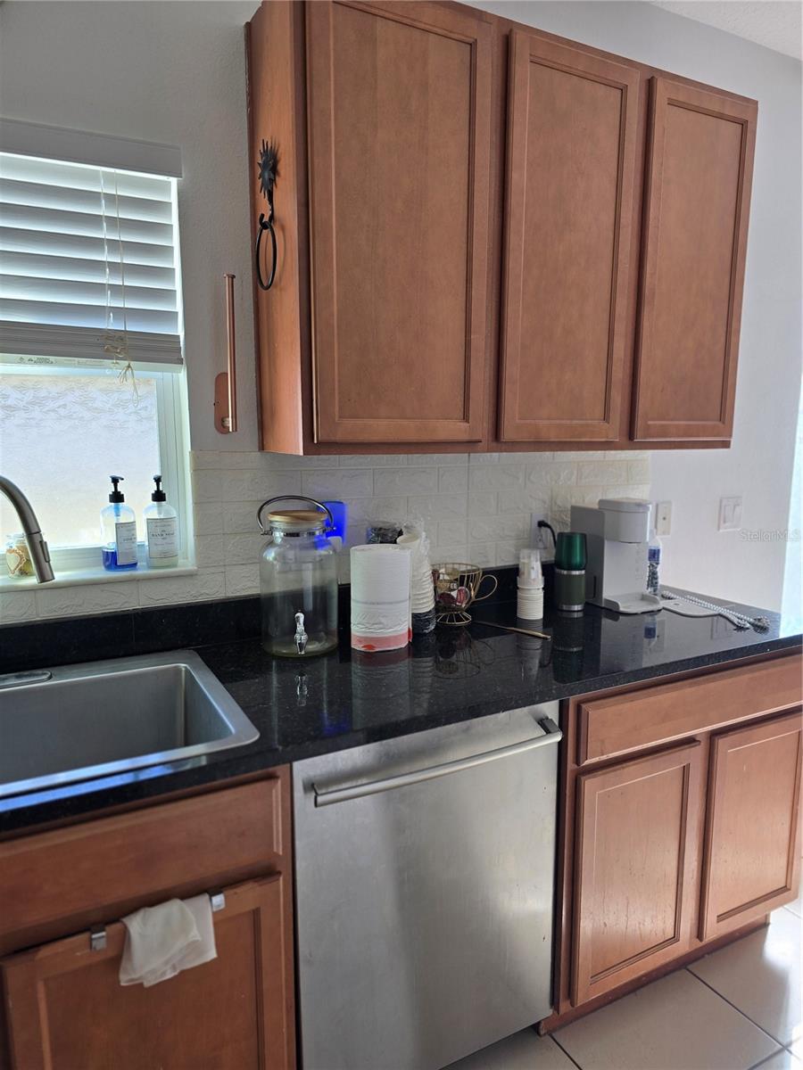 Image 21 of 24 For 2259 Waukegan Drive