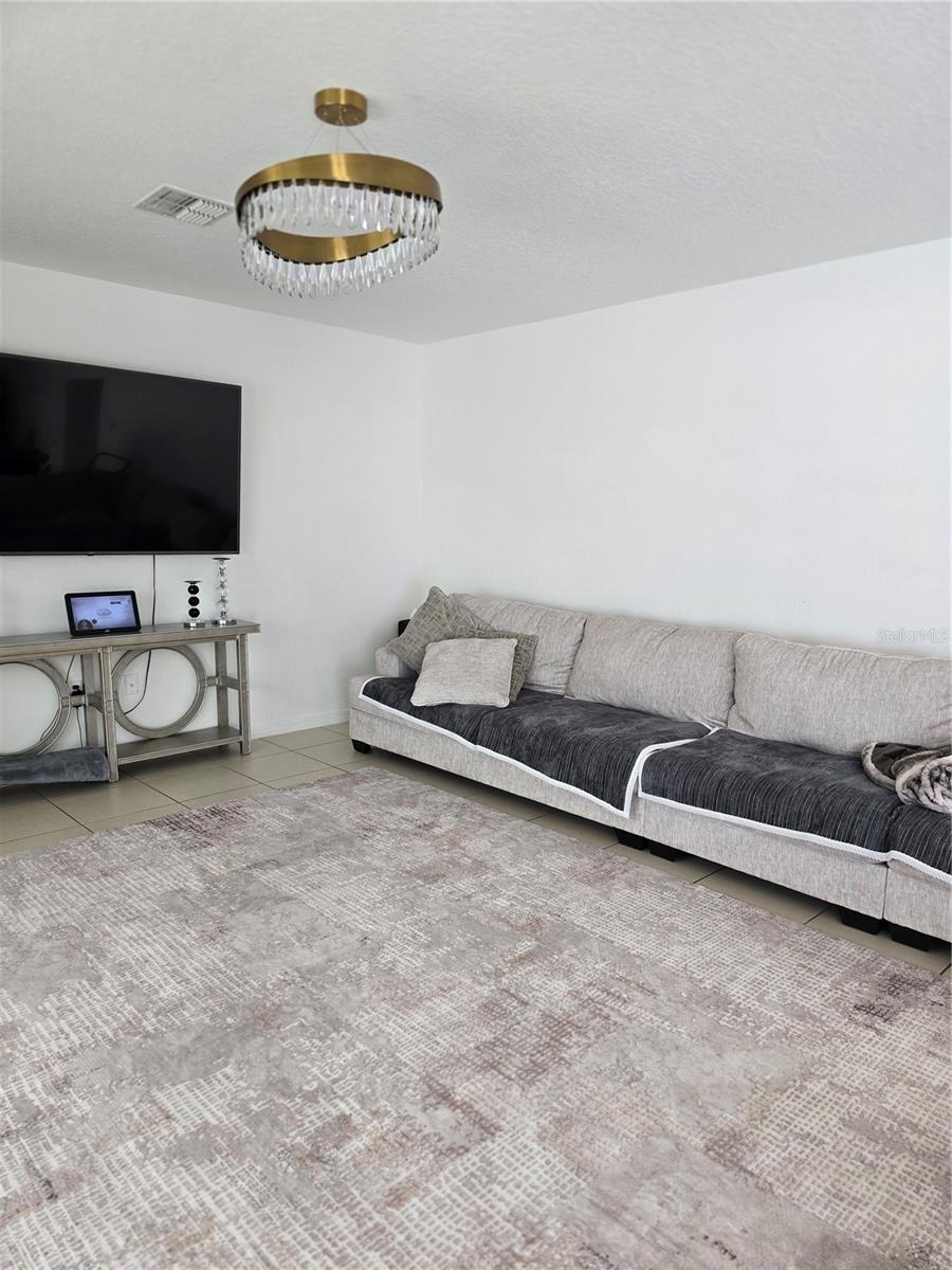 Image 7 of 24 For 2259 Waukegan Drive