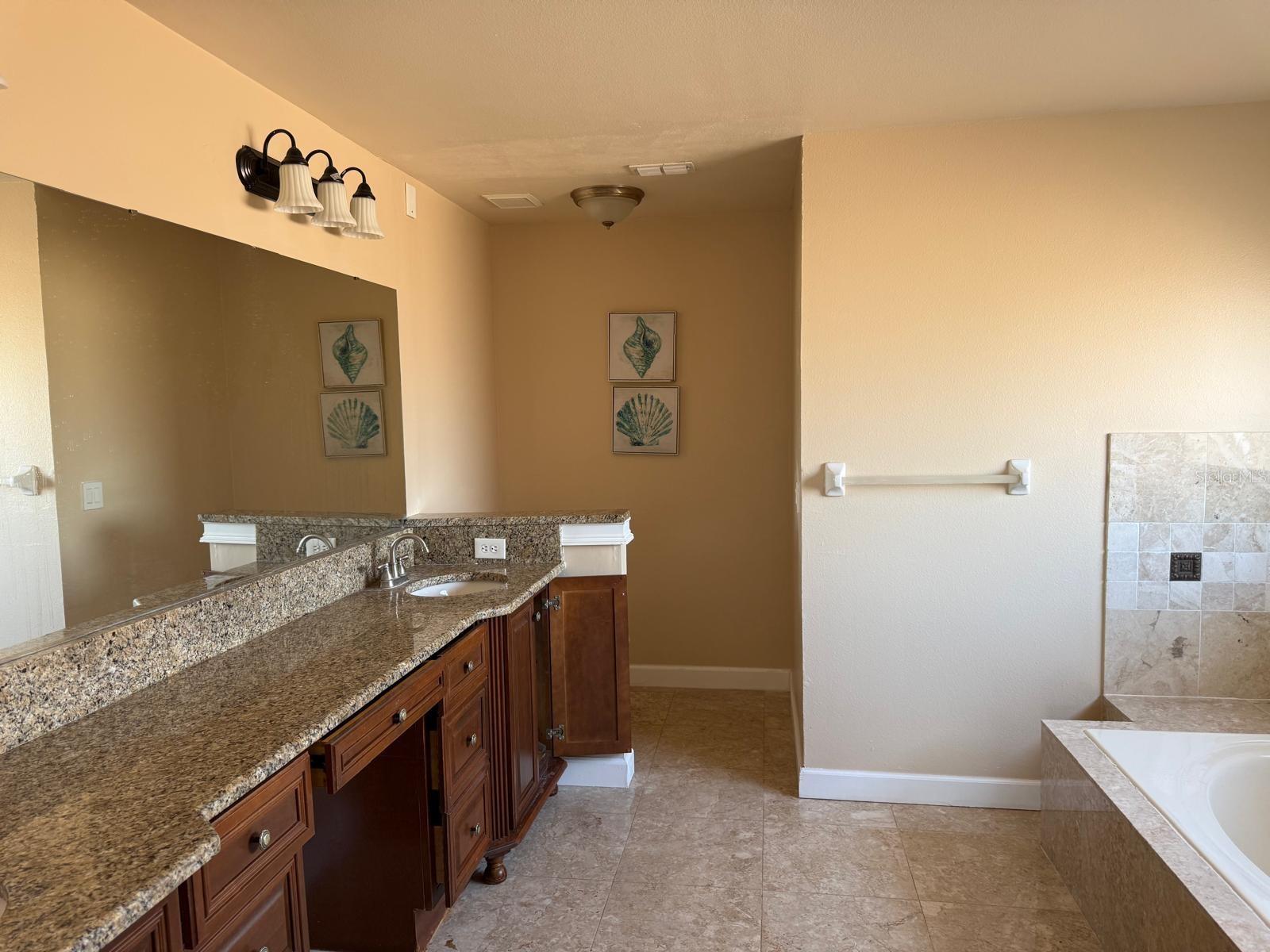 Image 4 of 27 For 3208 Fairfield Drive