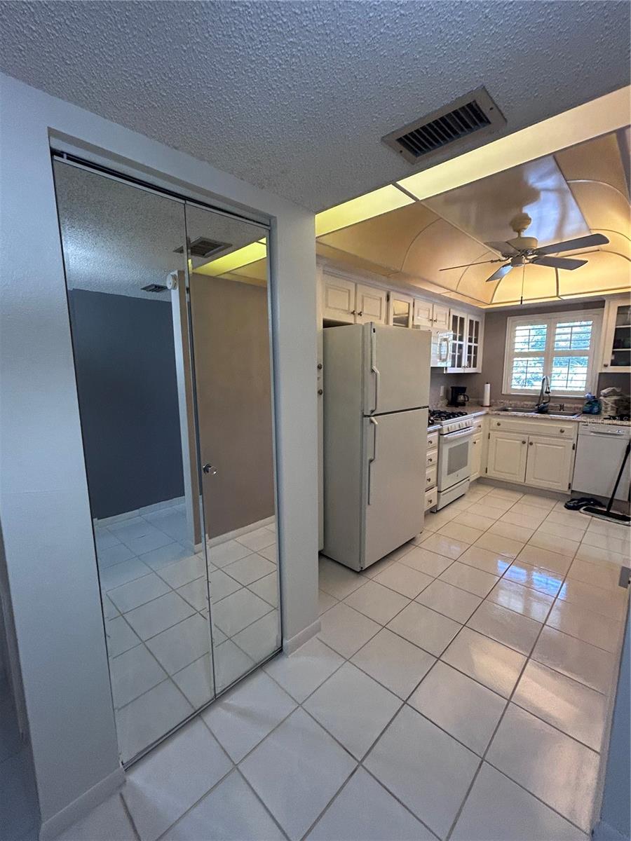 Image 14 of 22 For 150 El Dorado 208