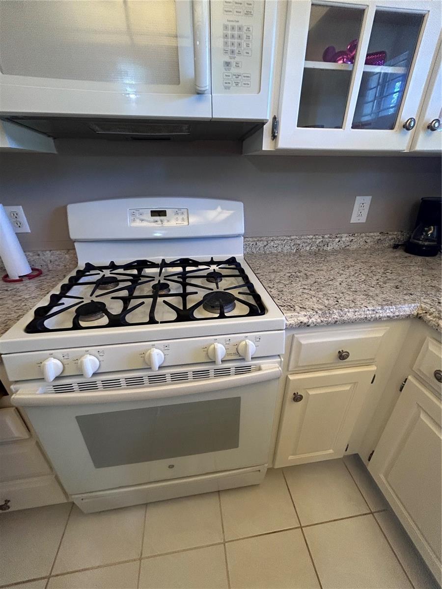 Image 19 of 22 For 150 El Dorado 208