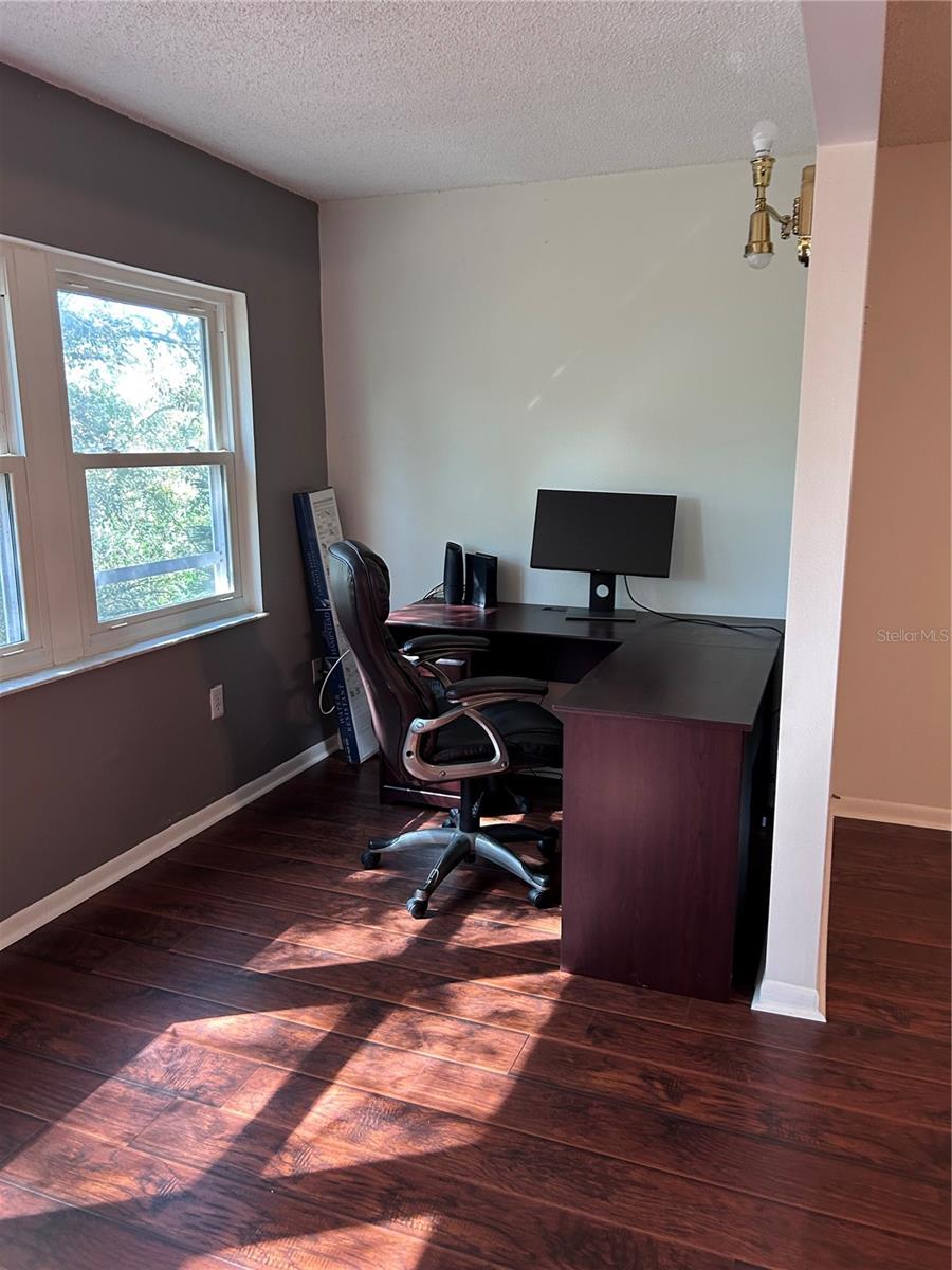 Image 2 of 22 For 150 El Dorado 208