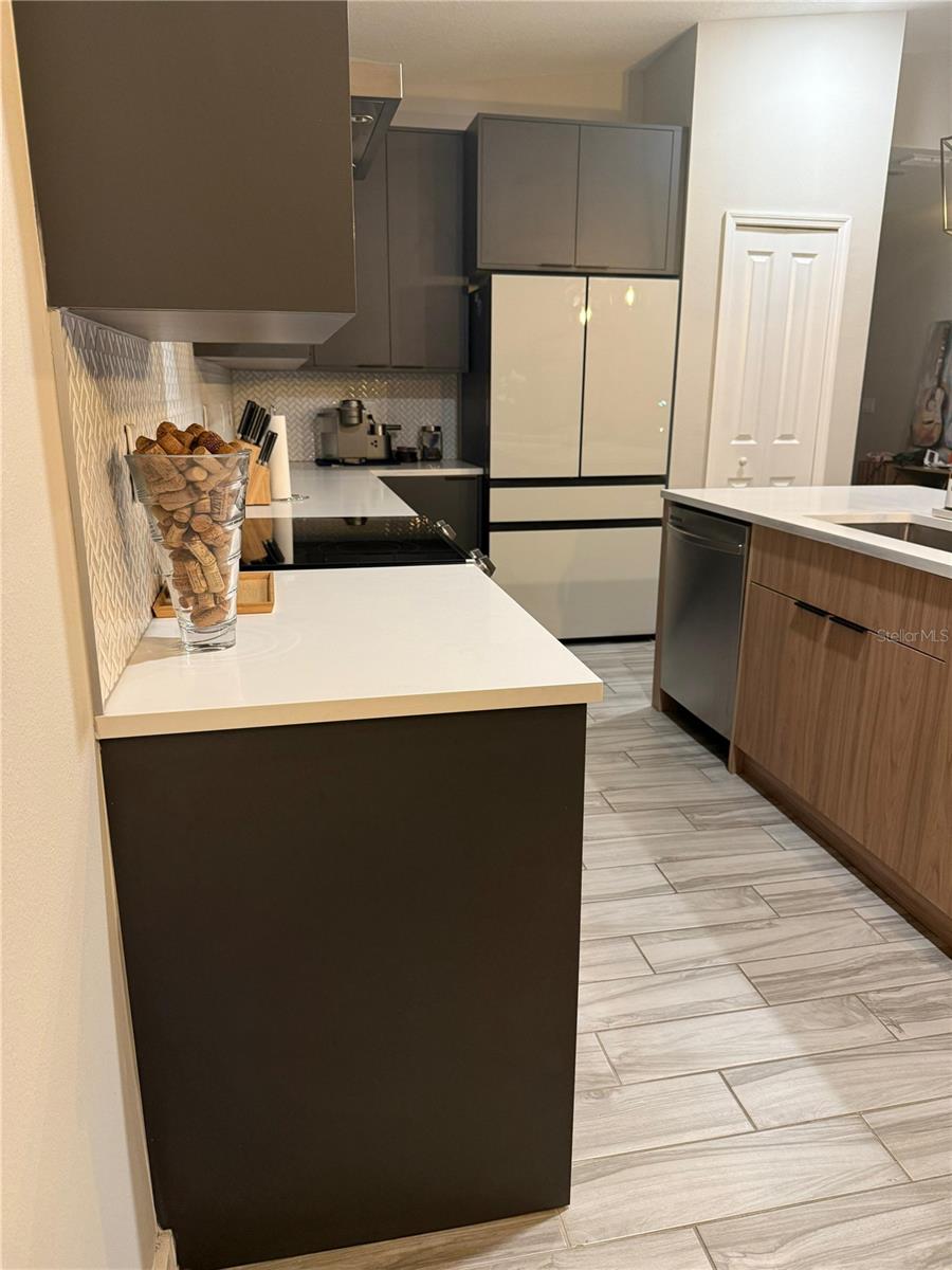 Image 7 of 27 For 2023 White Avenue