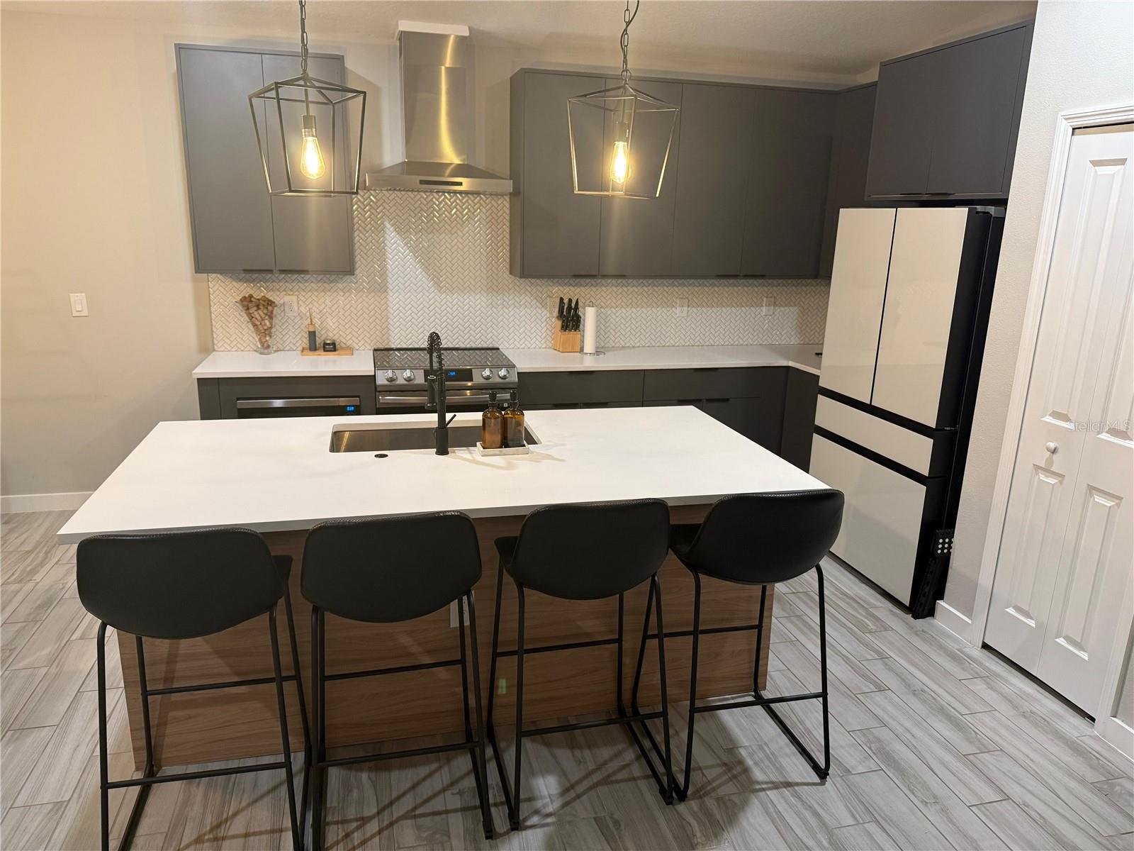 Image 8 of 27 For 2023 White Avenue