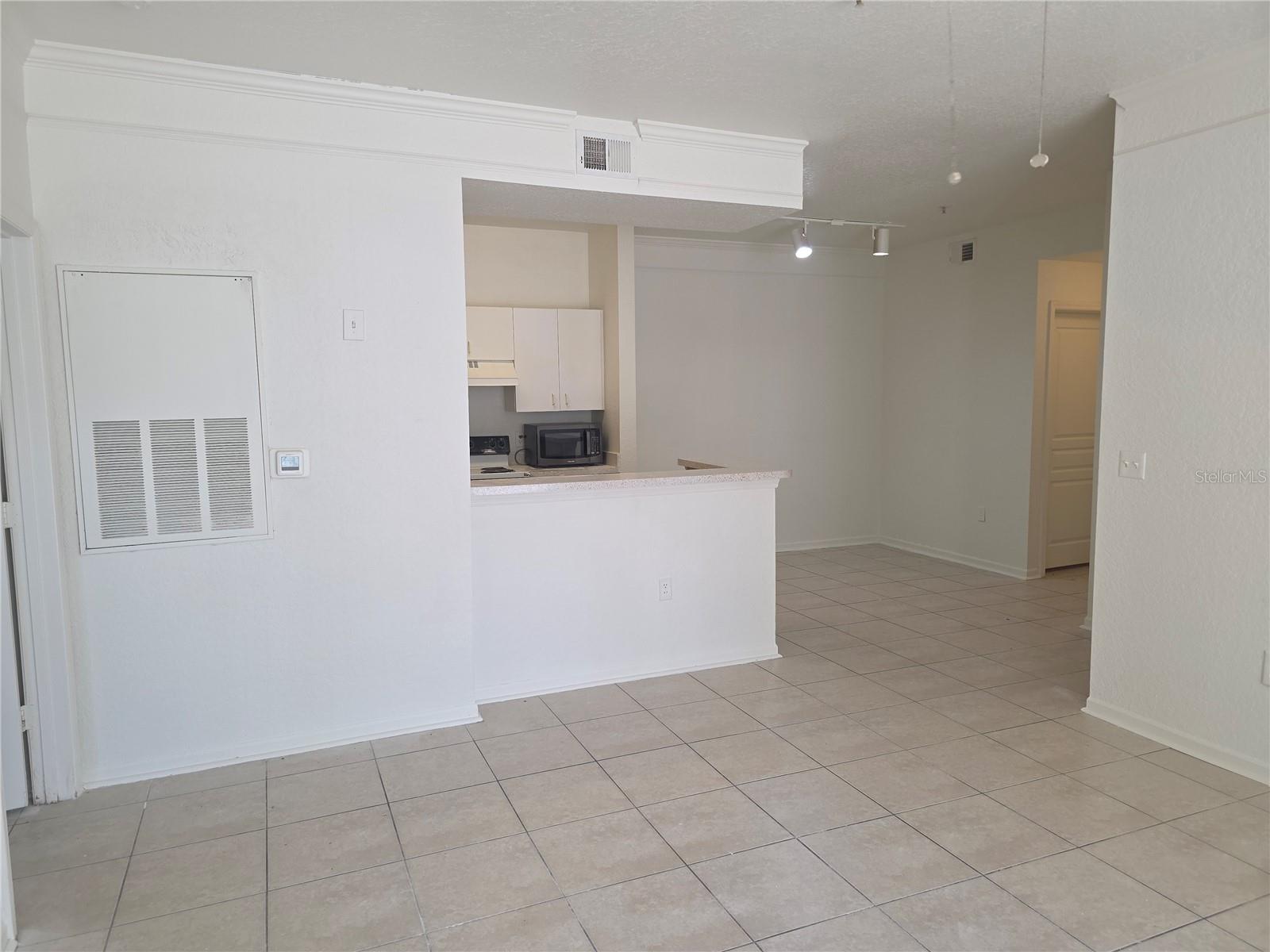 Image 11 of 19 For 17101 Carrington Park Drive 404