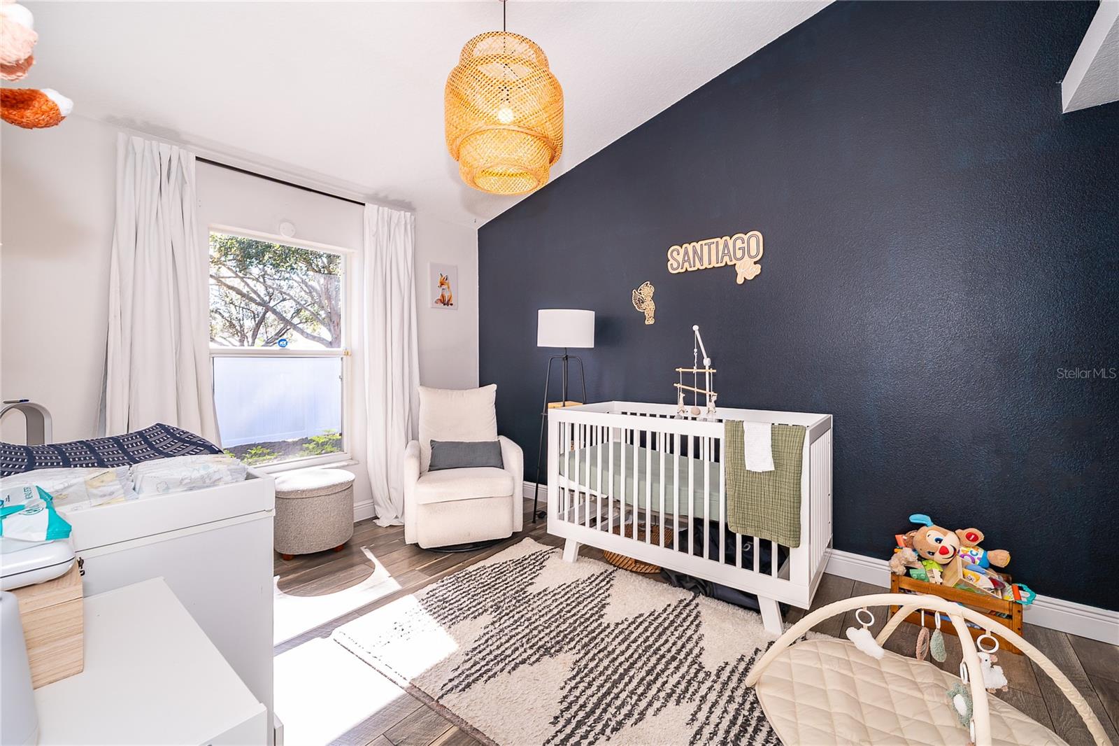 Image 22 of 34 For 814 Windergrove Court