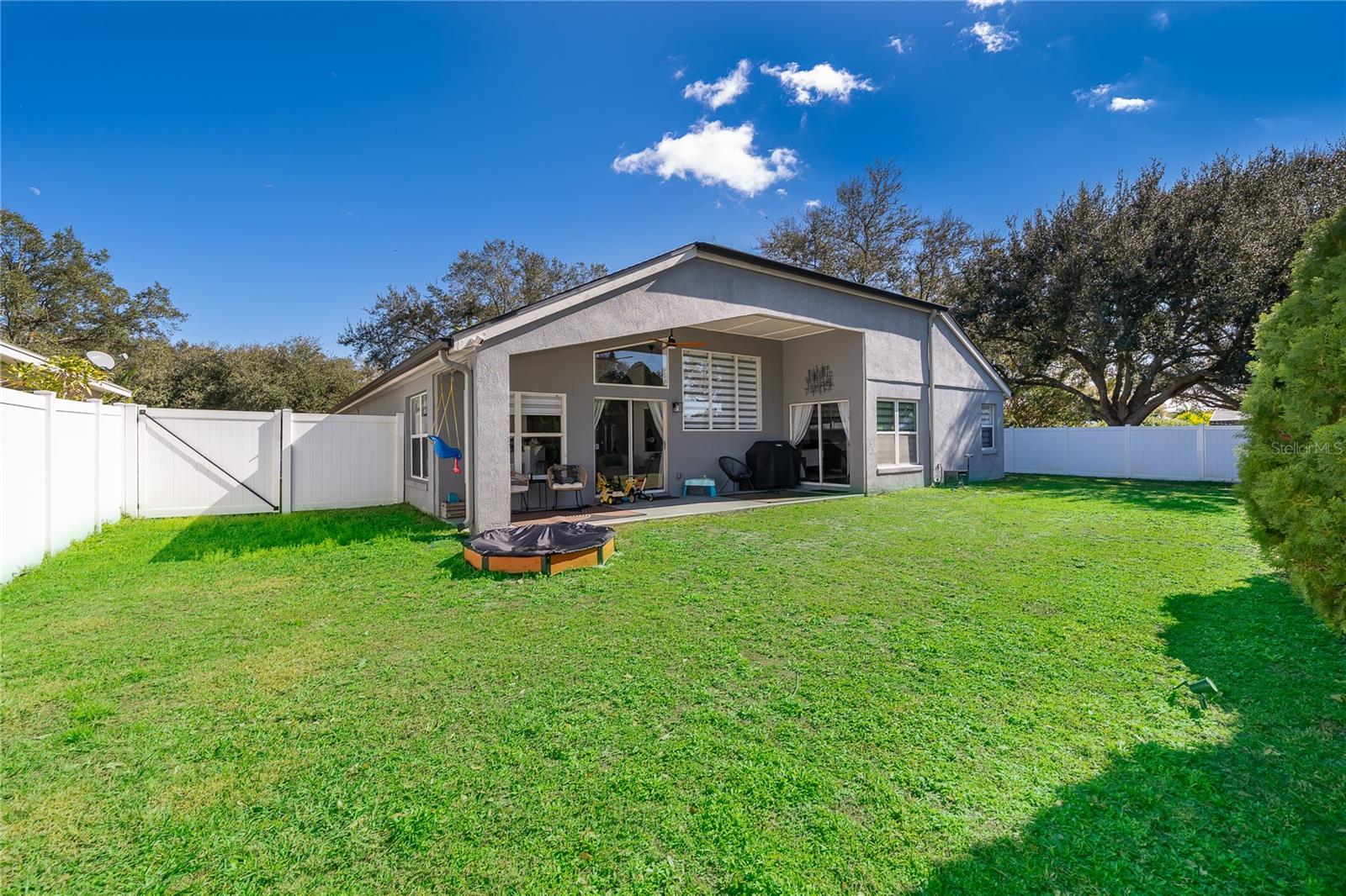 Image 28 of 34 For 814 Windergrove Court