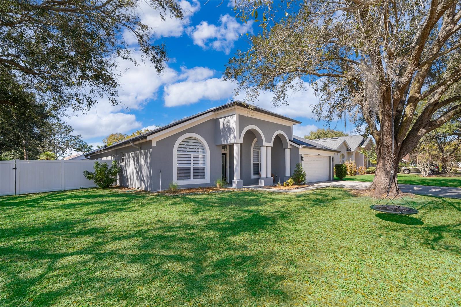 Image 3 of 34 For 814 Windergrove Court