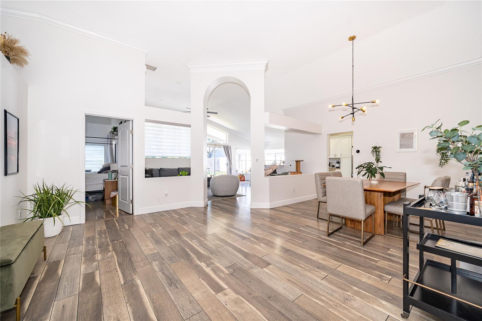 Image 4 of 34 For 814 Windergrove Court