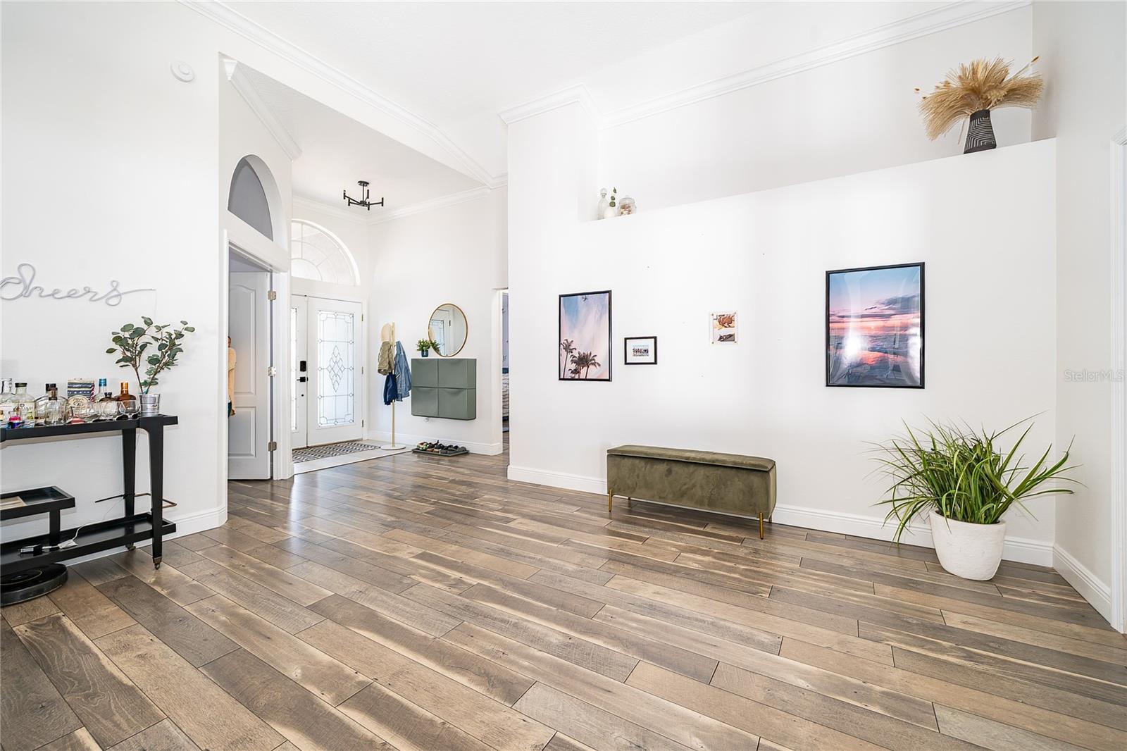 Image 5 of 34 For 814 Windergrove Court