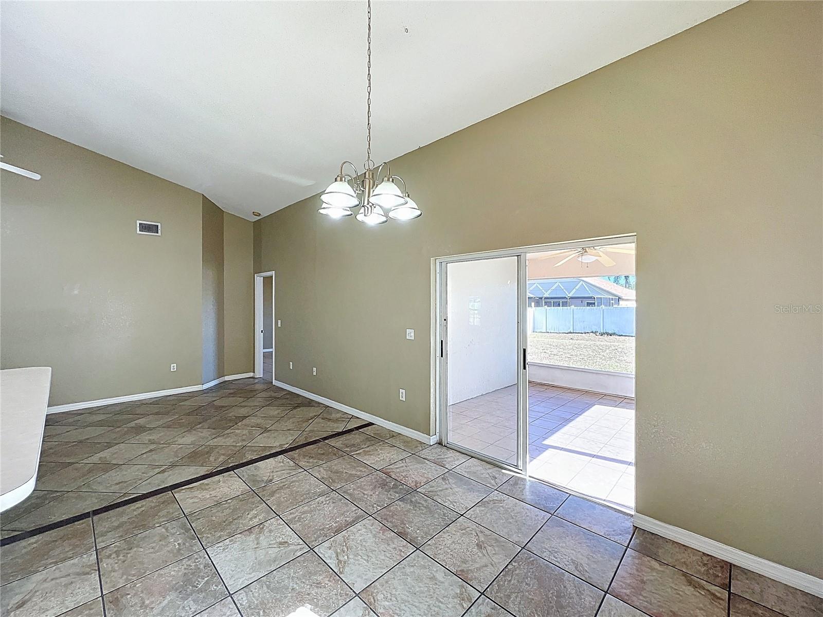 Image 4 of 24 For 3034 Sabal Bend Drive Ne