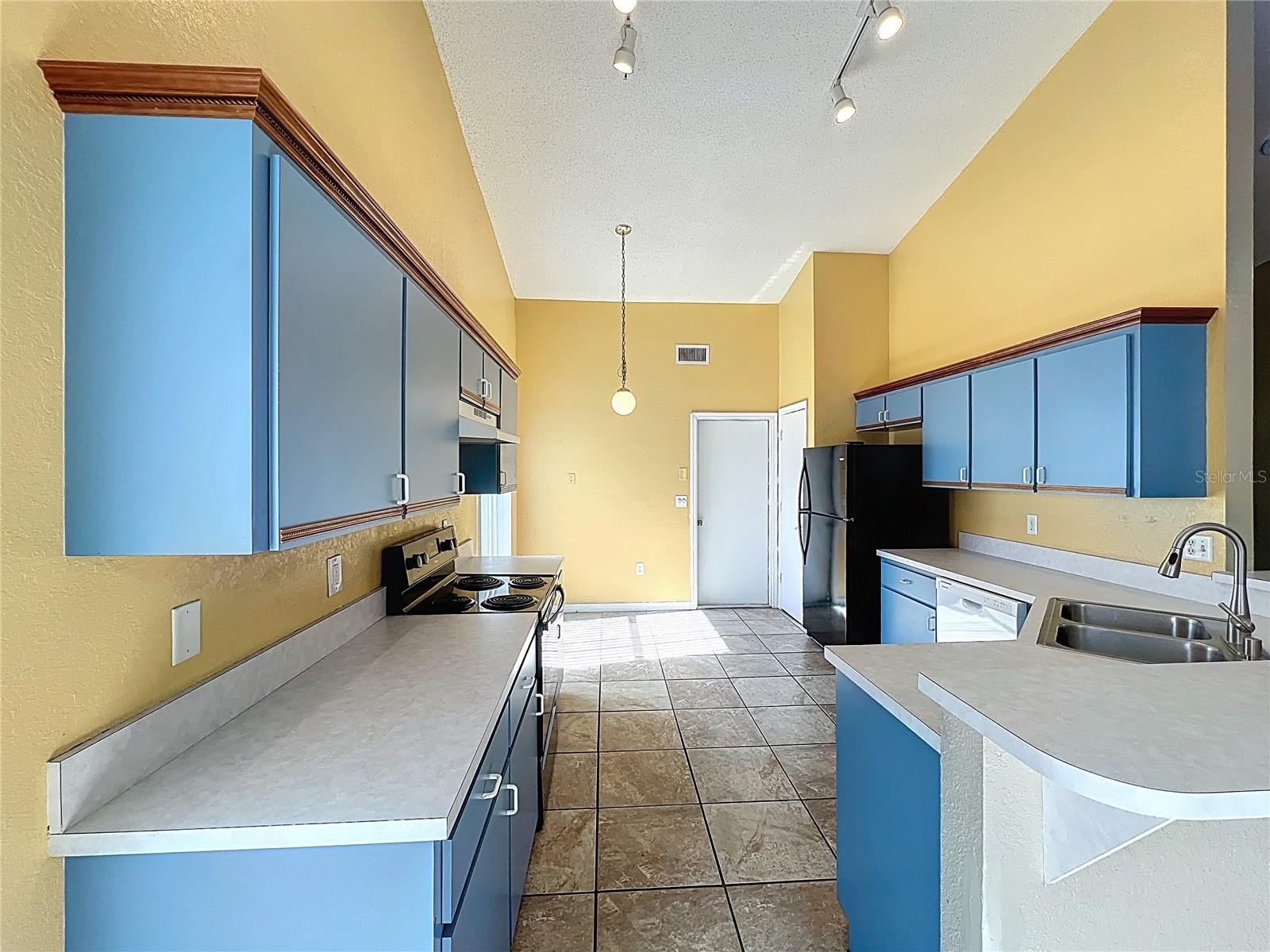 Image 6 of 24 For 3034 Sabal Bend Drive Ne