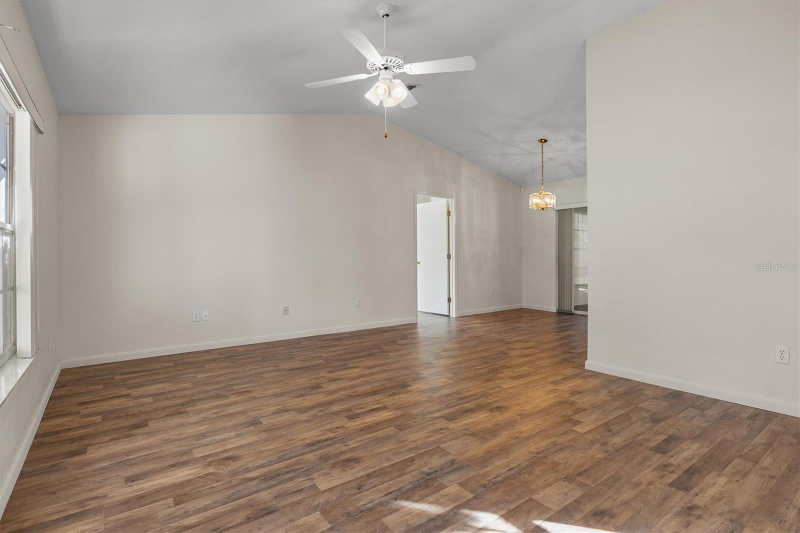 Image 4 of 35 For 2220 Jackson Heights Drive