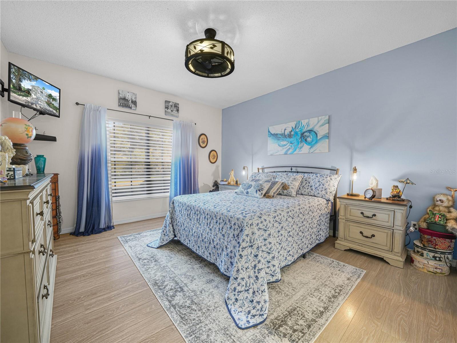 Image 14 of 28 For 414 Eagle Ridge Drive 414