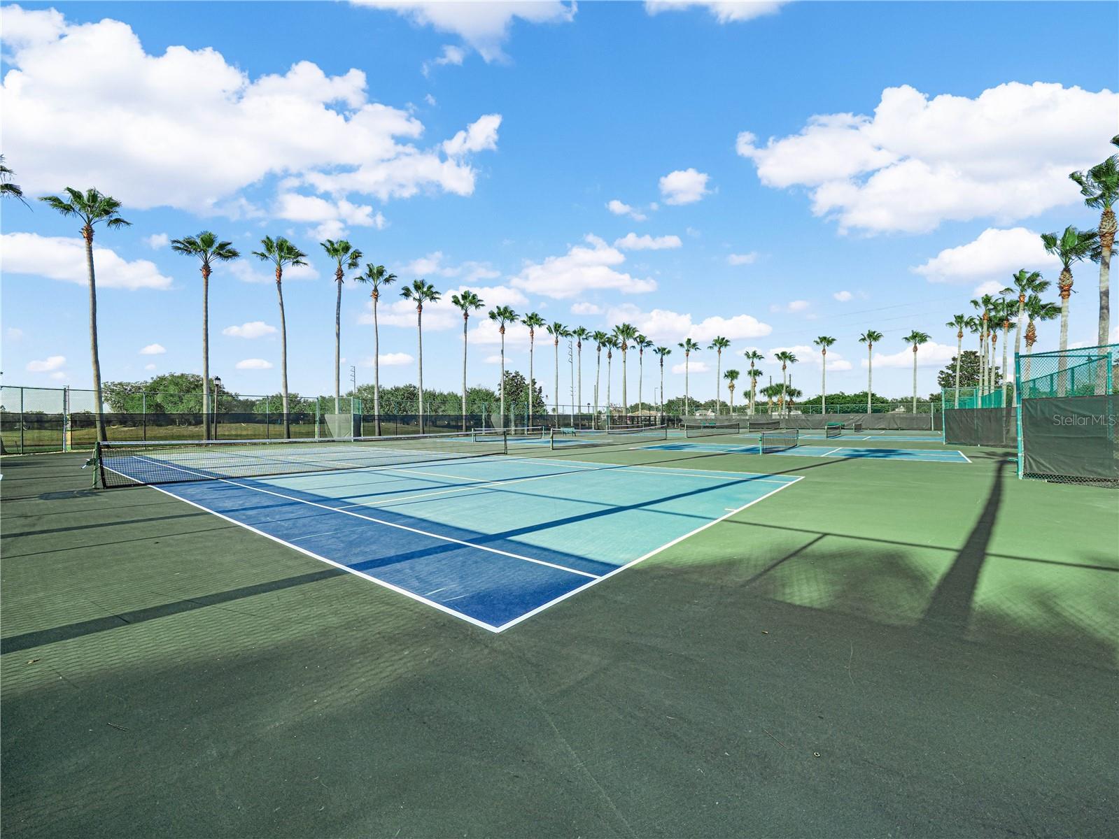 Image 22 of 28 For 414 Eagle Ridge Drive 414