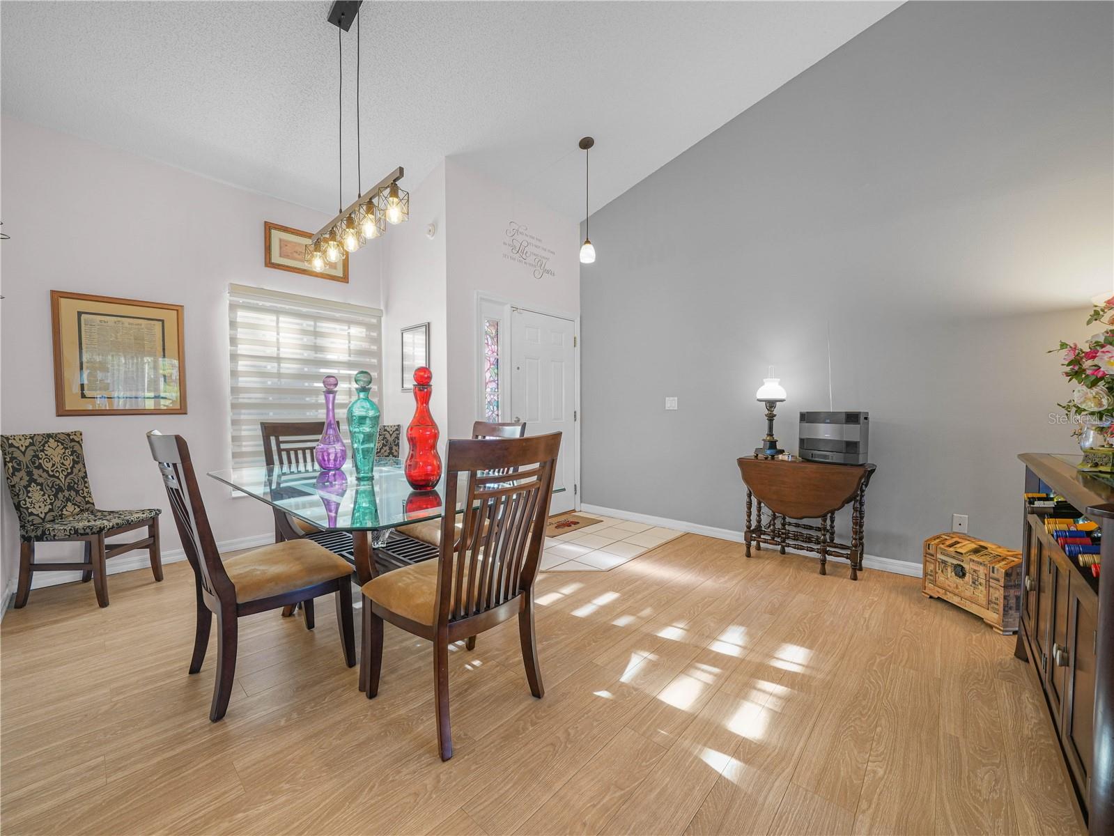 Image 5 of 28 For 414 Eagle Ridge Drive 414