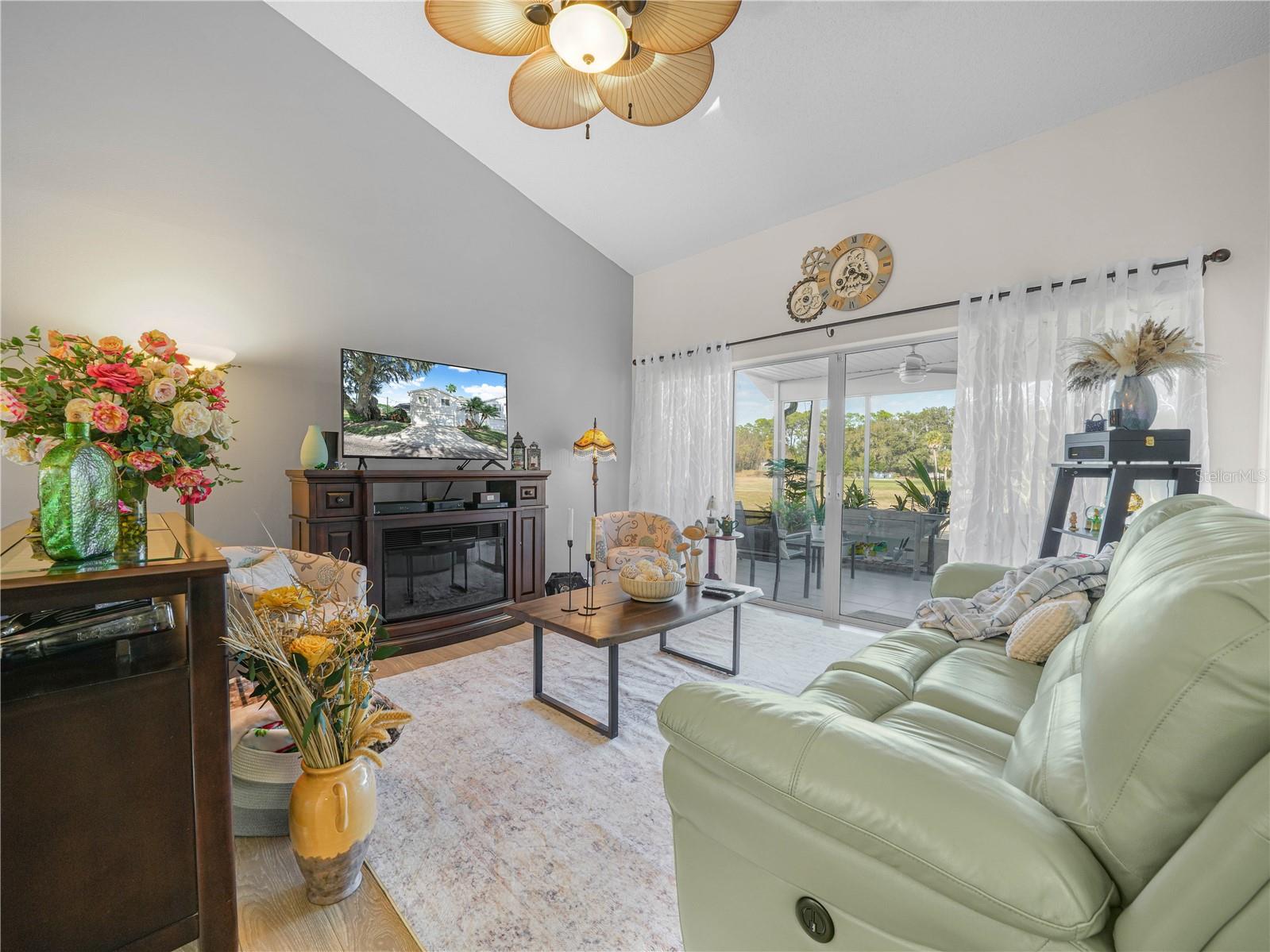 Image 6 of 28 For 414 Eagle Ridge Drive 414