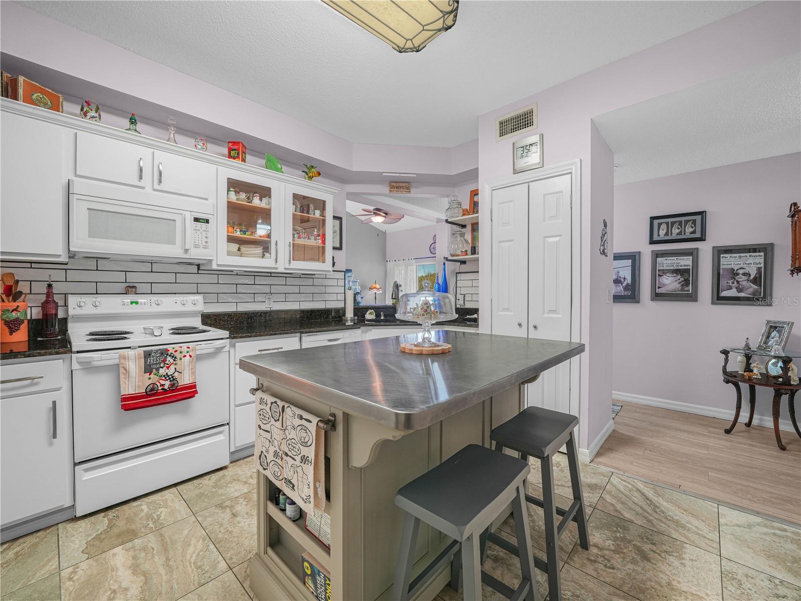 Image 9 of 28 For 414 Eagle Ridge Drive 414