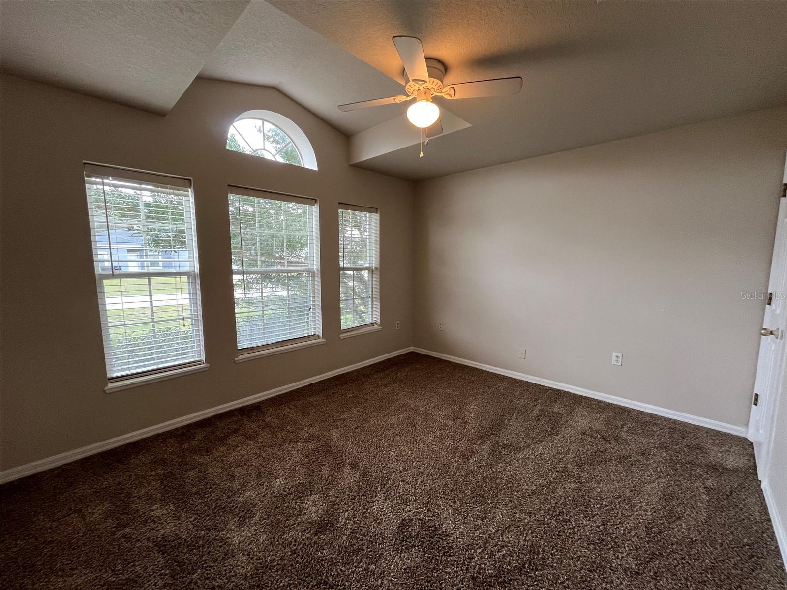 Image 23 of 27 For 459 Rio Grande Lane