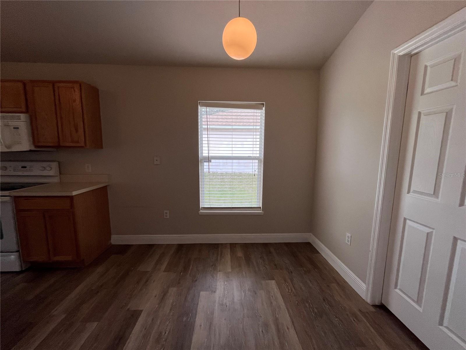 Image 7 of 27 For 459 Rio Grande Lane