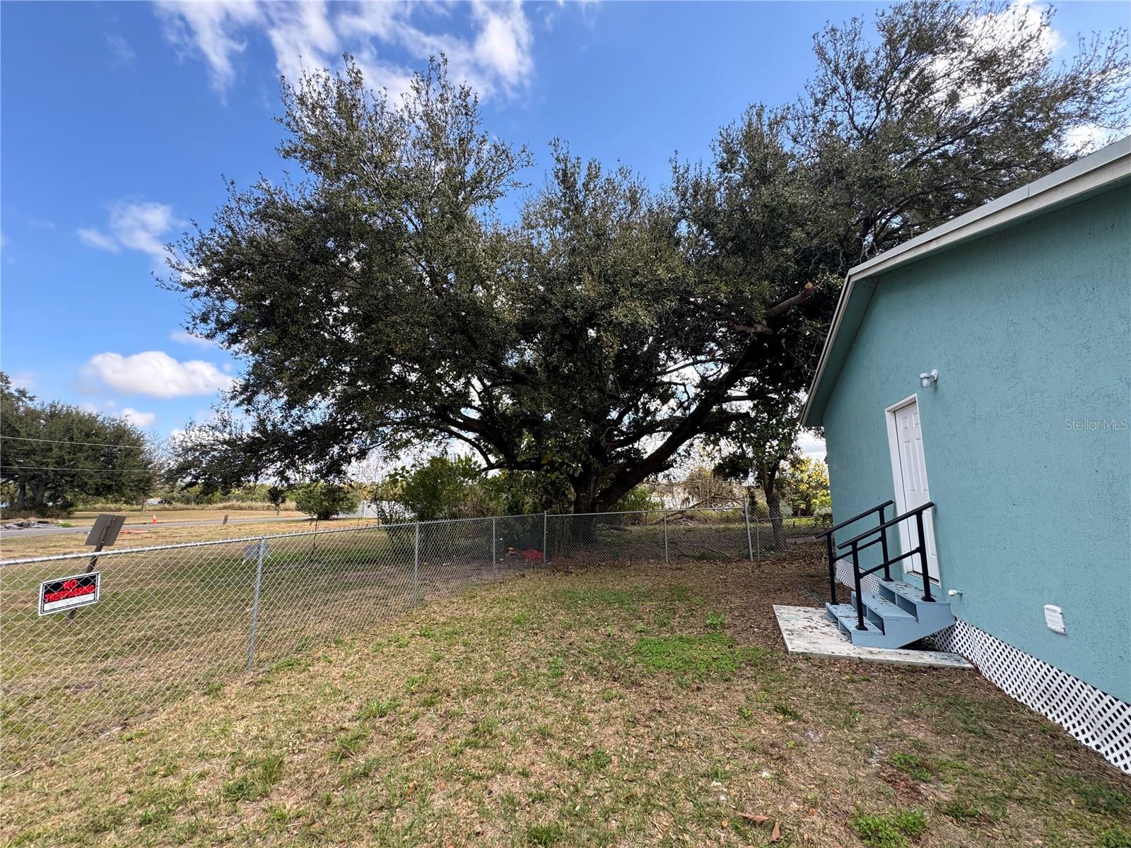 Image 14 of 15 For 319 Avenue P Ne