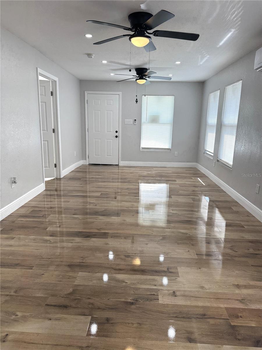 Image 2 of 15 For 319 Avenue P Ne