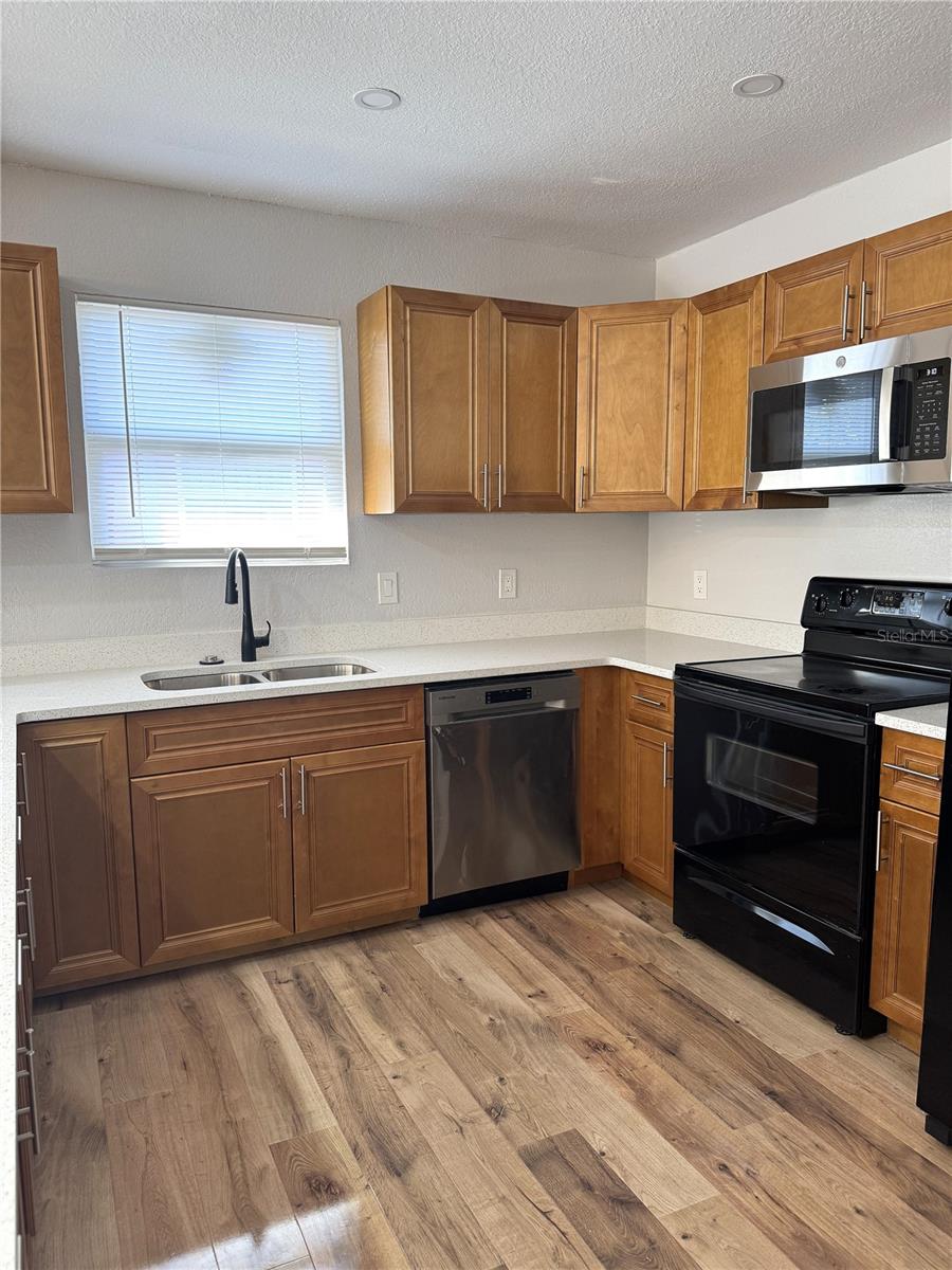 Image 5 of 15 For 319 Avenue P Ne