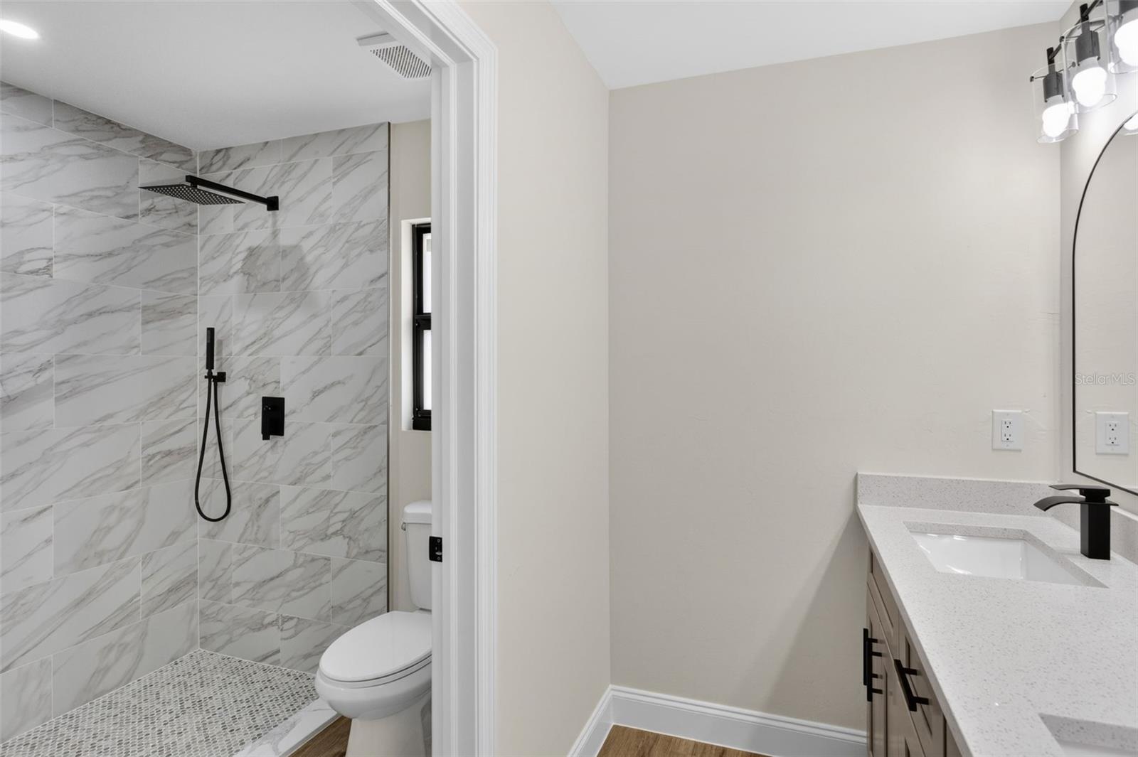 Image 16 of 39 For 20412 Elrose Avenue