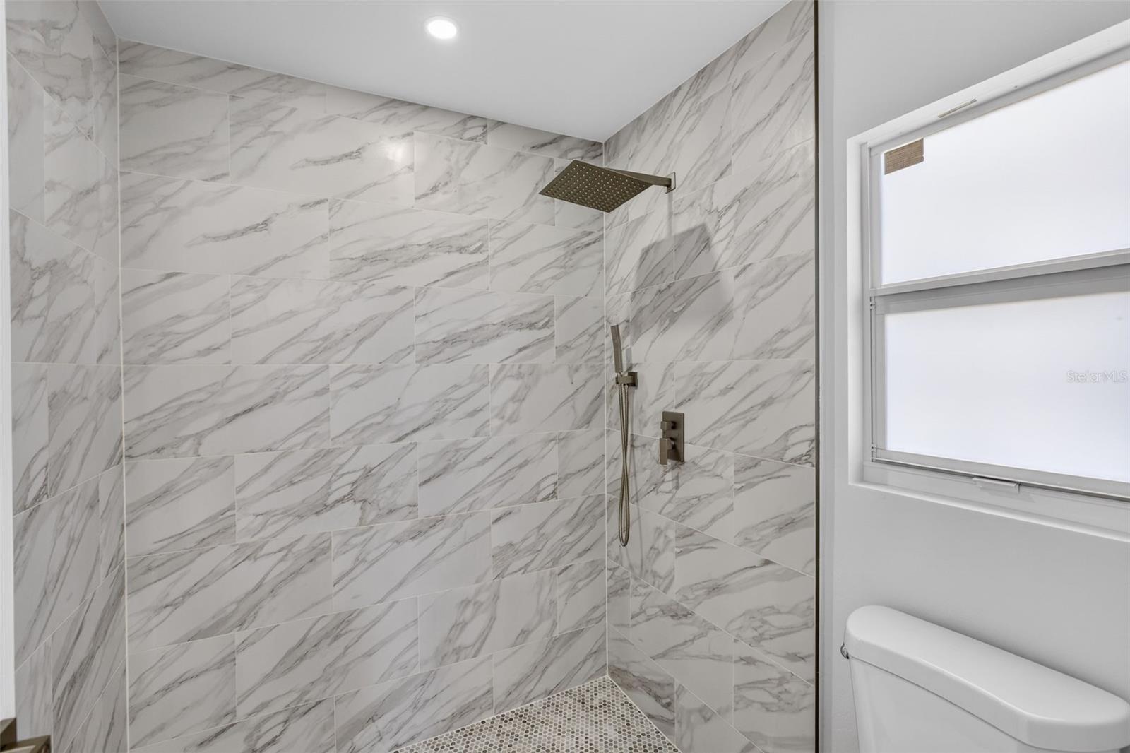 Image 19 of 37 For 375 Denver Drive