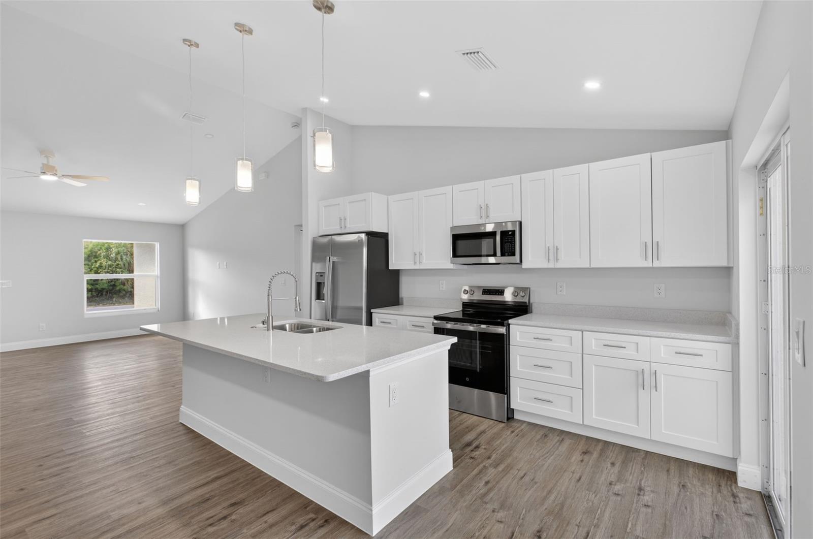 Image 6 of 37 For 375 Denver Drive