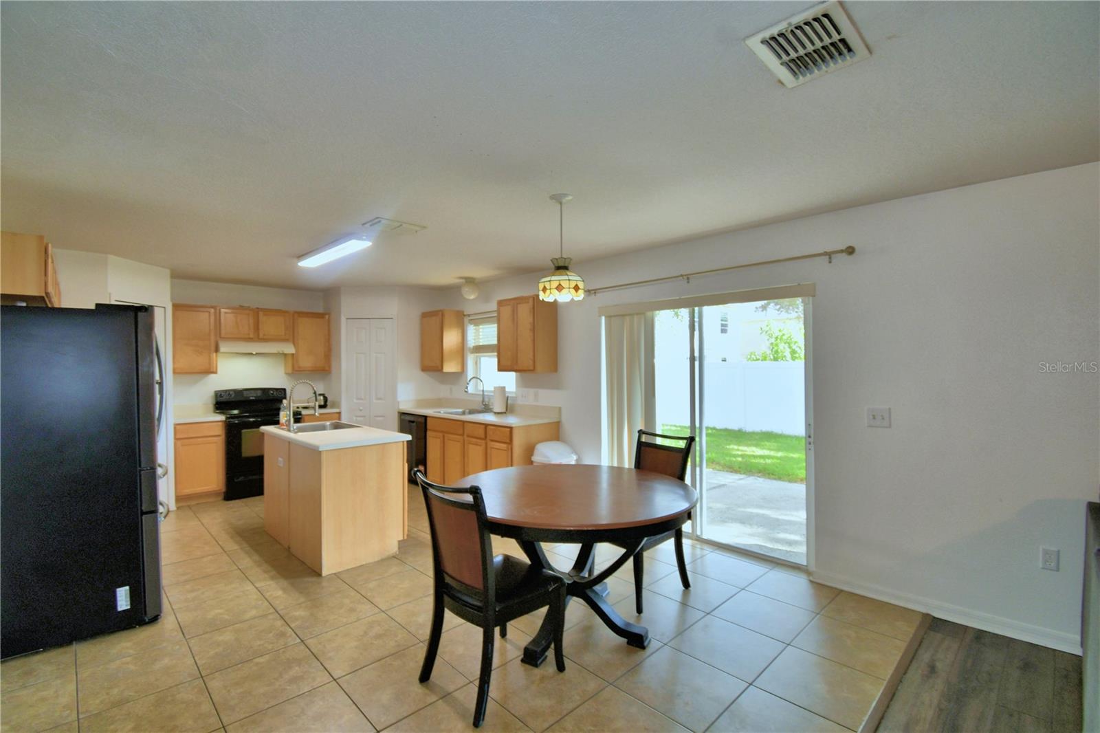 Image 13 of 42 For 1832 Alambra Circle