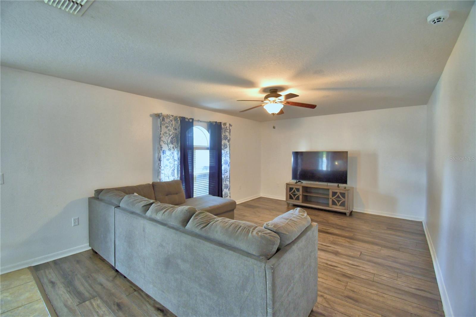 Image 16 of 42 For 1832 Alambra Circle