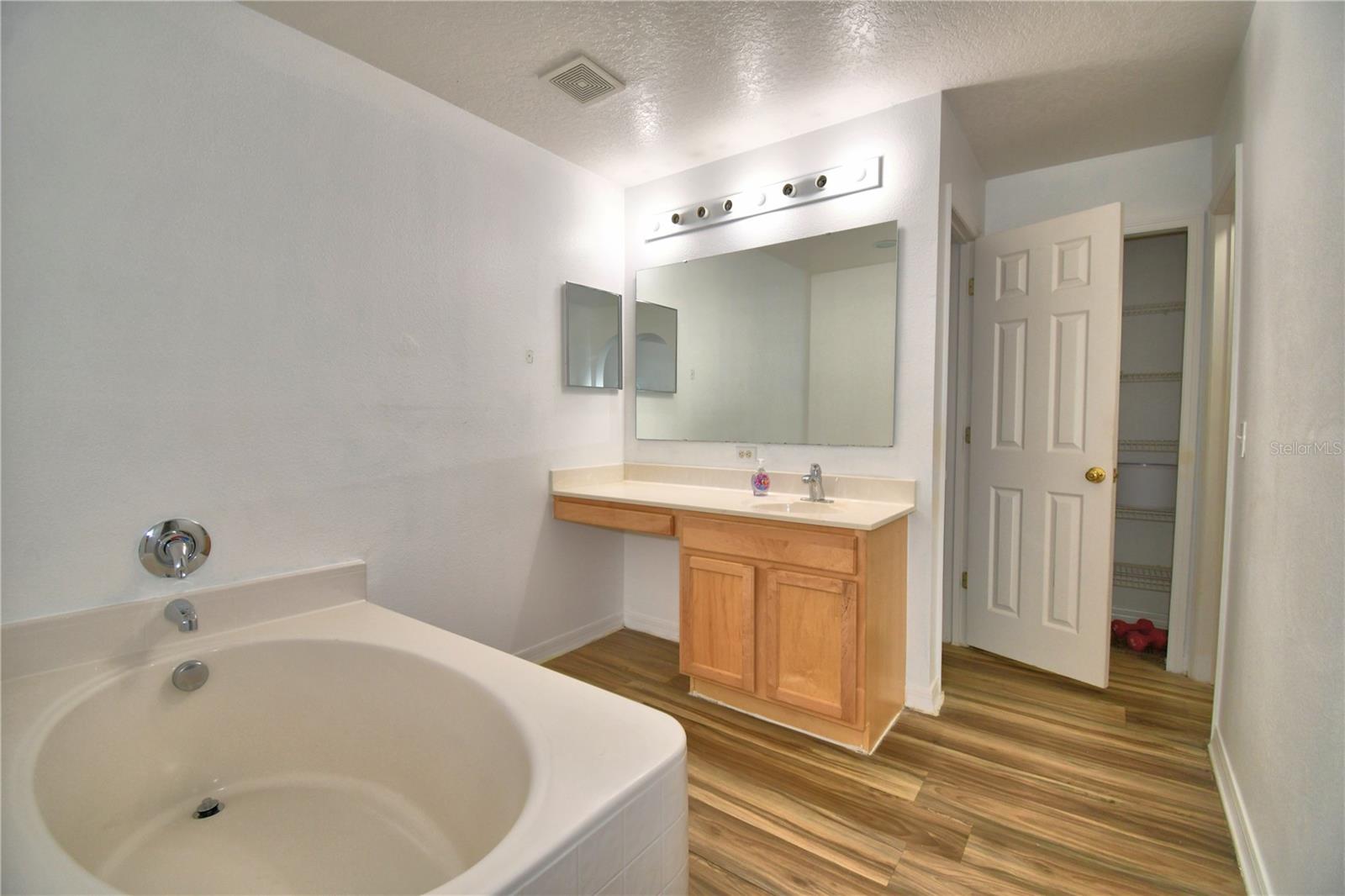 Image 26 of 42 For 1832 Alambra Circle